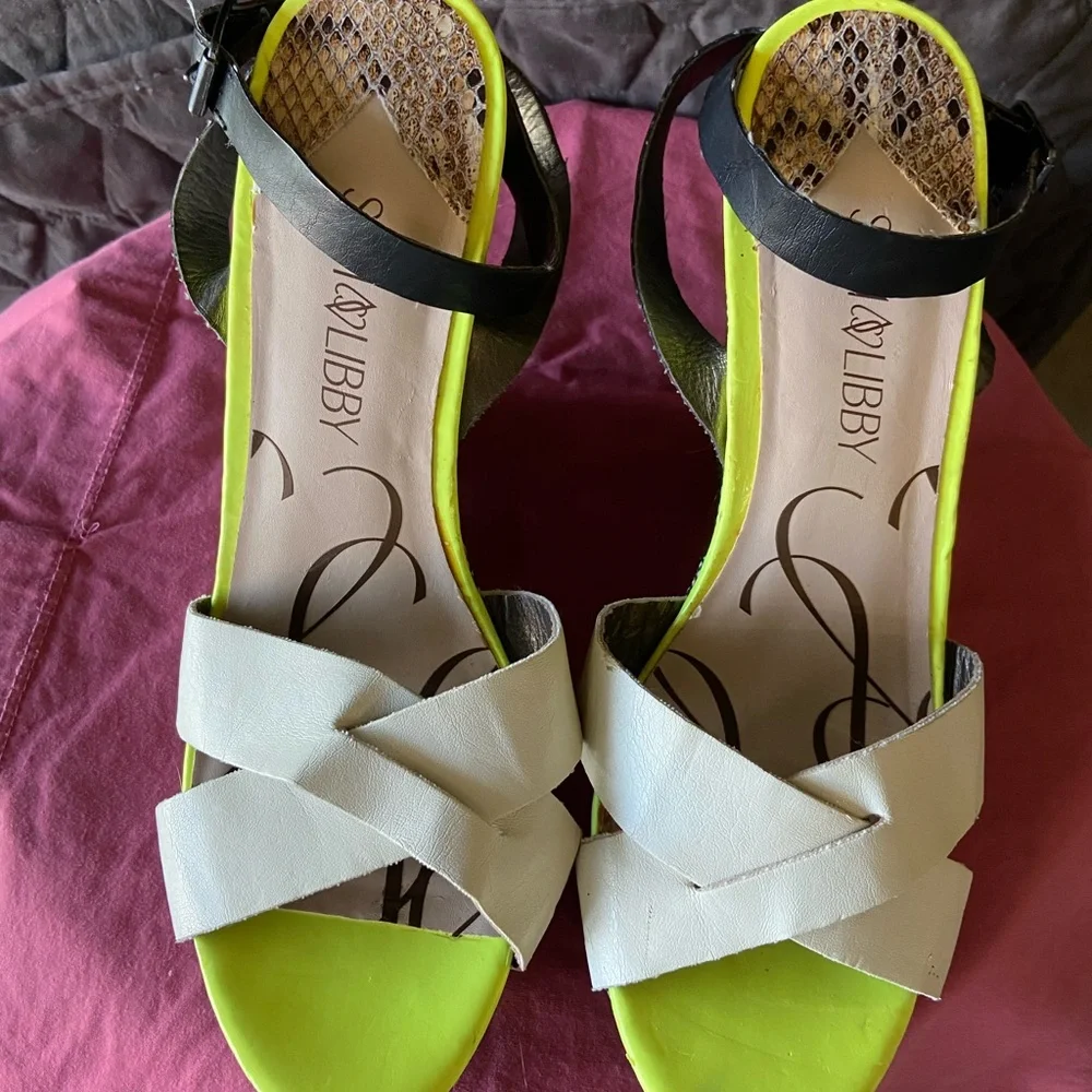 Sam & Libby color block wedge shoe with open toe with ankle strap size 9 - Picture 14 of 15